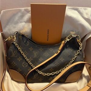 Louis Vuitton Monogram Shoulder Bag with Chain Strap